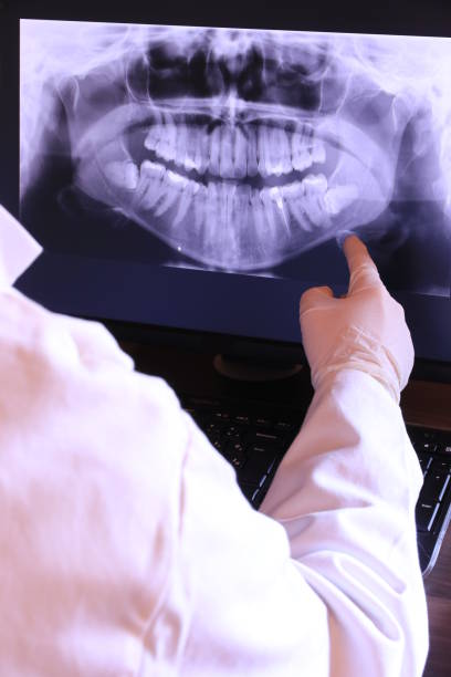 Best Weekend Emergency Dentist in Highlands, TX