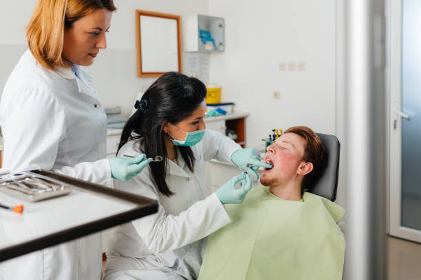 Best Emergency Broken Tooth Repair in Highlands, TX